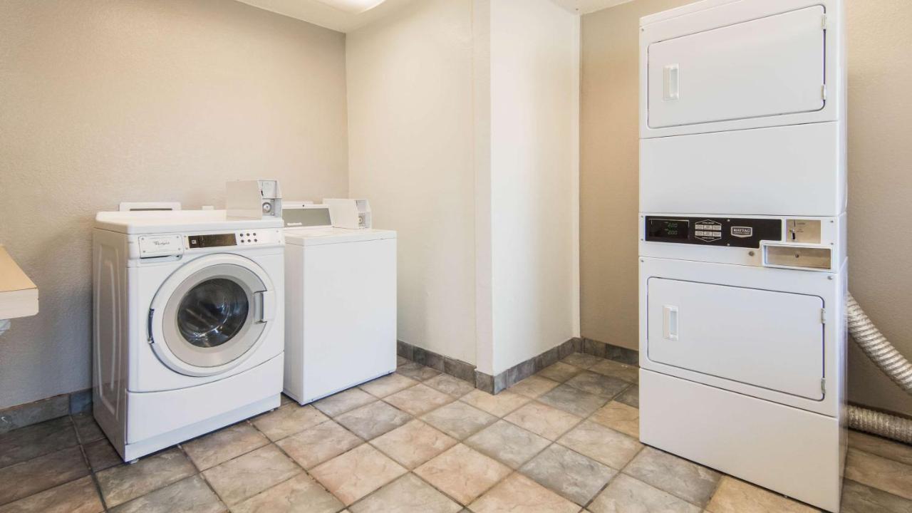 Motel 6-Addison, Tx - Dallas Eksteriør billede