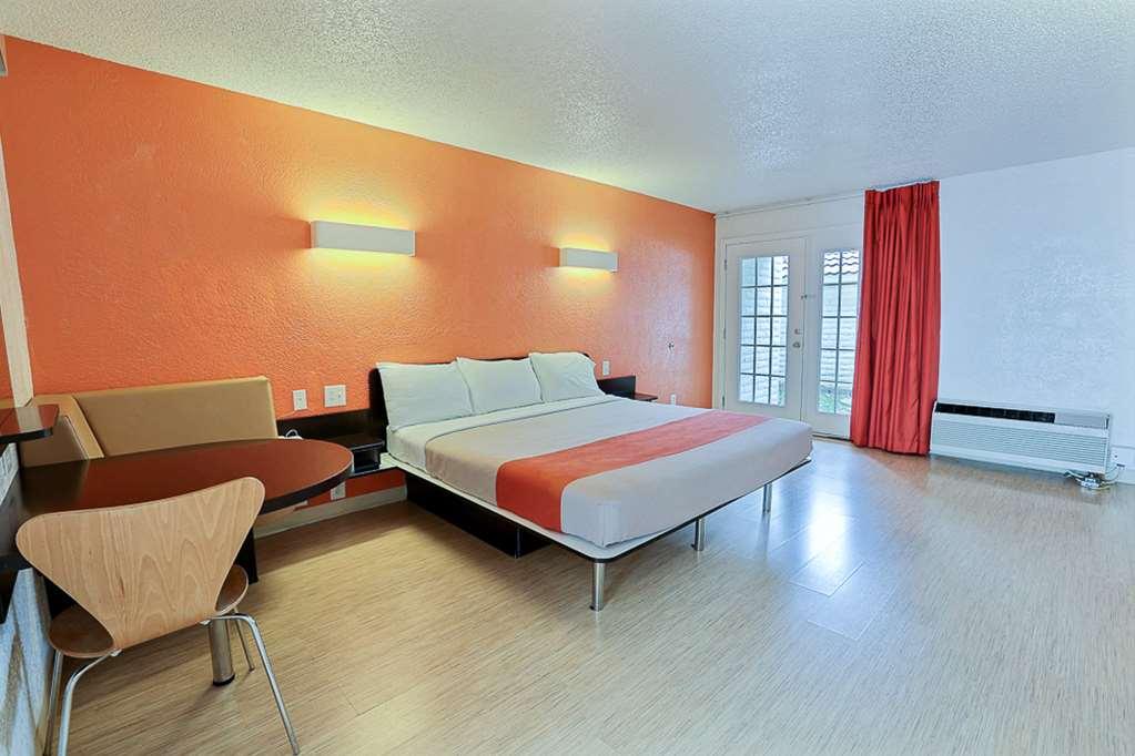 Motel 6-Addison, Tx - Dallas Værelse billede