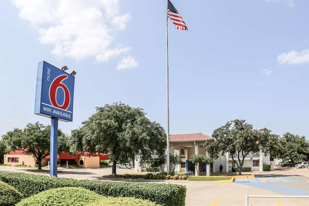 Motel 6-Addison, Tx - Dallas Eksteriør billede